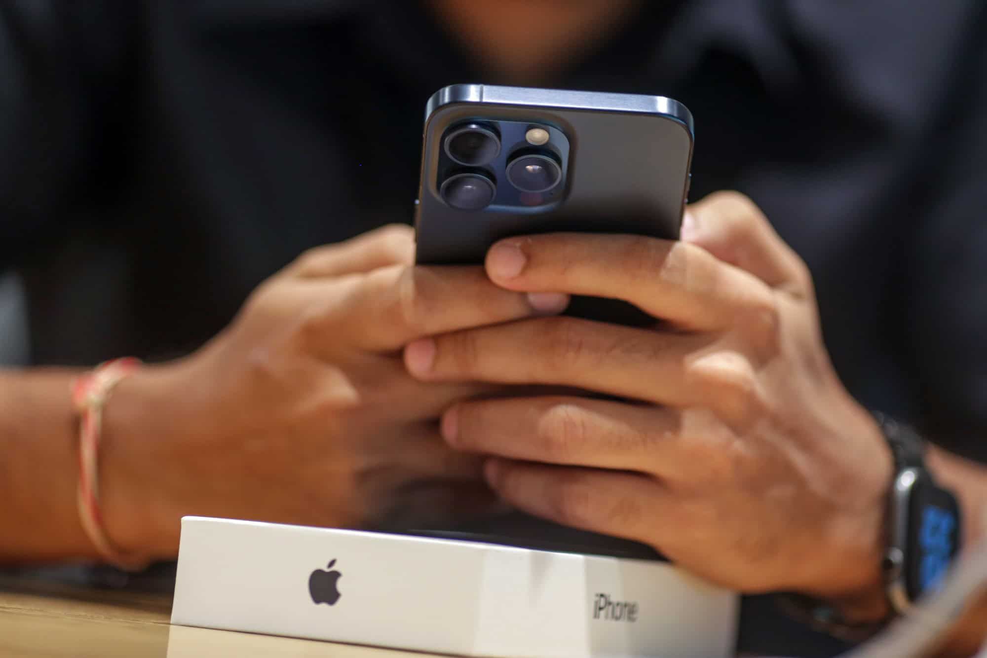 منبه هواتف أيفون يثير استياء المستخدمين.. تعرف على السبب