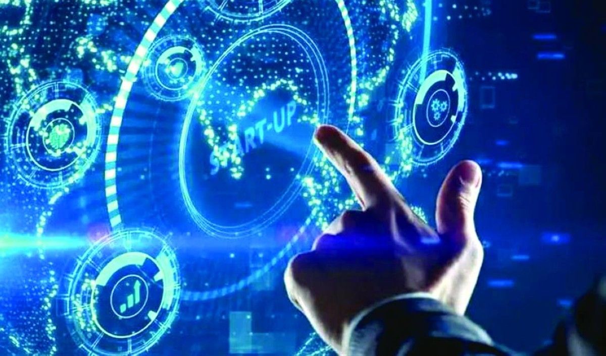 صناعة التكنولوجيا في الإمارات تستعد لنمو قياسي في 2025