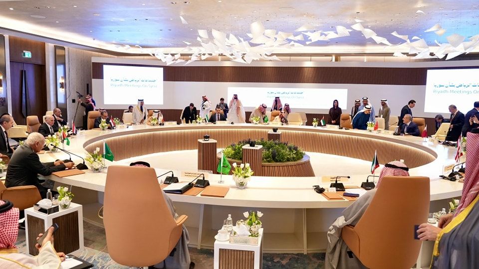 “أبوالغيط” أمام اجتماعات الرياض بشأن سوريا: من المهم أن تكون العملية الانتقالية بمشاركة واسعة