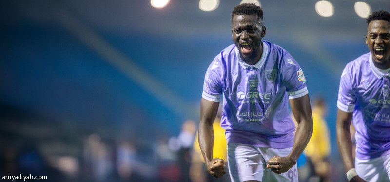 ثنائية القادسية تمنح بارو النجومية