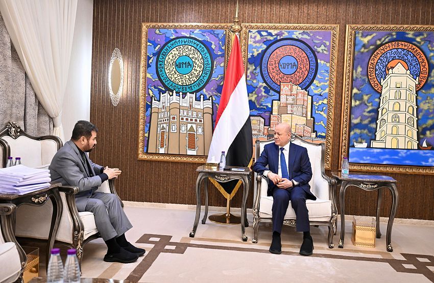 "العليمي" يوجه الجهاز المركزي للرقابة بسرعة استكمال مراجعة وتقييم حسابات كافة الوزارات والمؤسسات