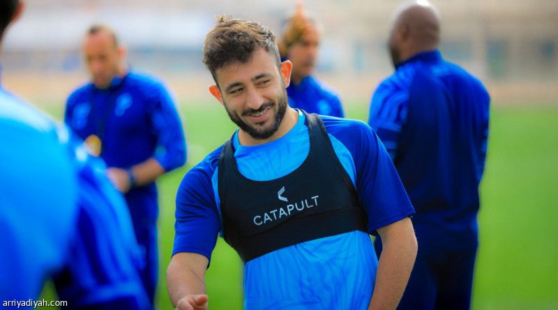 قبل الهلال.. الفتح ينتظر اعتماد فارجاس