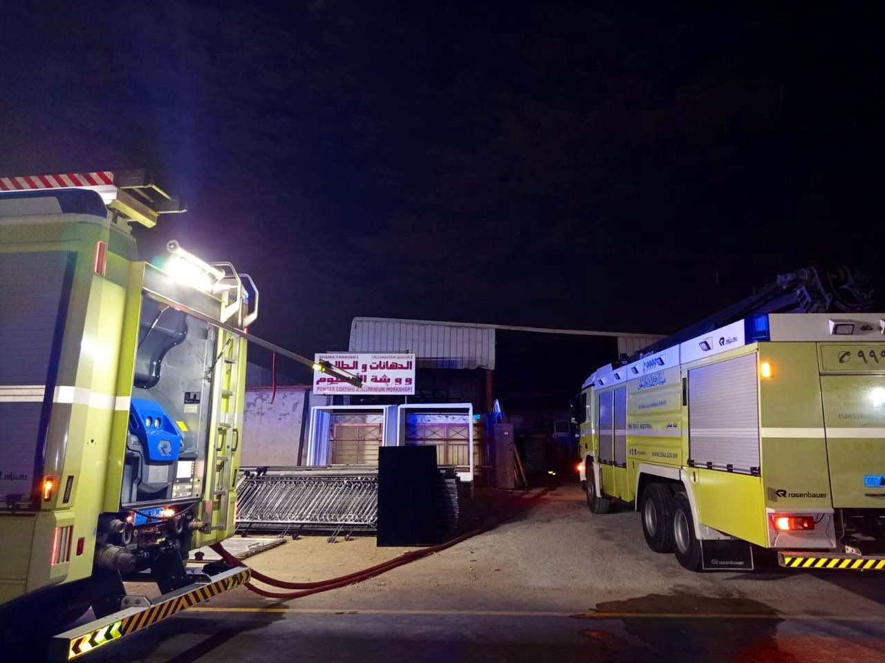 السيطرة على حريق ورشة في المنطقة الصناعية ببوشر