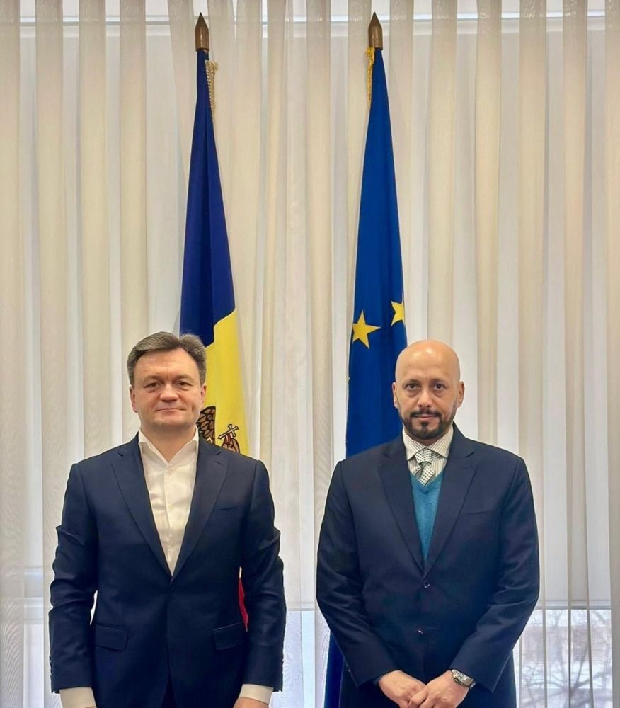 رئيس وزراء مولدوفا يجتمع مع سفير دولة قطر