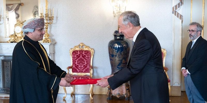 الرئيس البرتغالي يتسلّم أوراق اعتماد سفير سلطنة عُمان