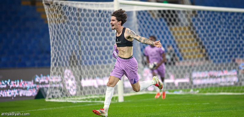 بهدف قاتل.. الخلود ينهي صمود الأهلي