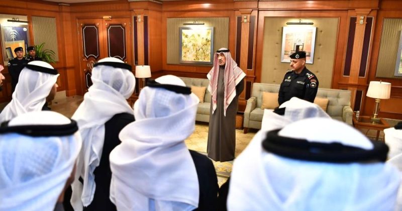 اليوسف مكرما الفرقة