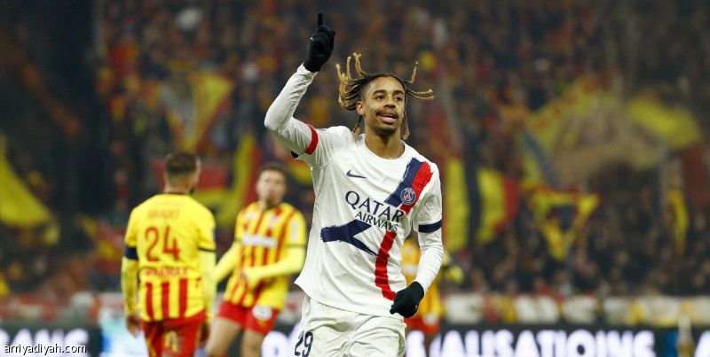 باريس ينجو من مطب لنس