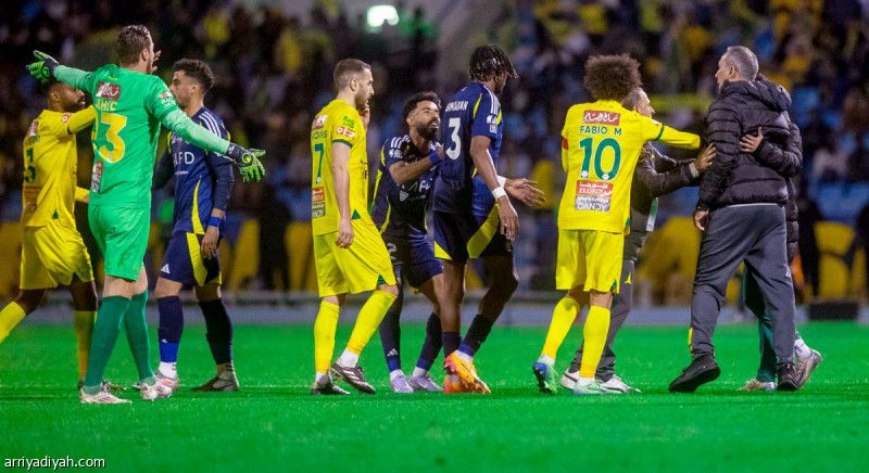 آل حمسل.. ثالث المطرودين أمام النصر