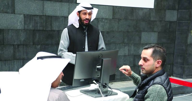 الرد على استفسارات الموظفين