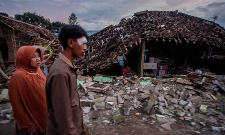 إندونيسيا: انهيار أرضي يسفر عن مصرع 16 شخصا في جاوة