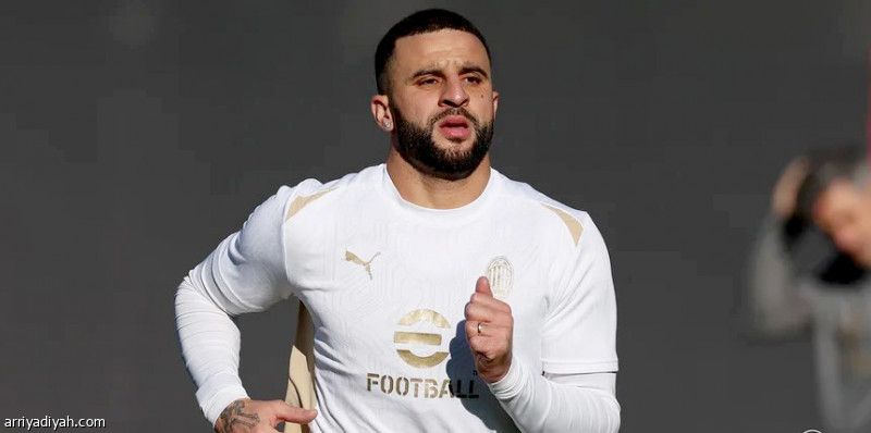 تصريح العمل يبعد ووكر عن ميلان