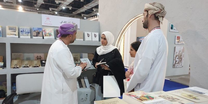 إقبال كبير على جناح سلطنة عُمان في معرض القاهرة الدولي للكتاب
