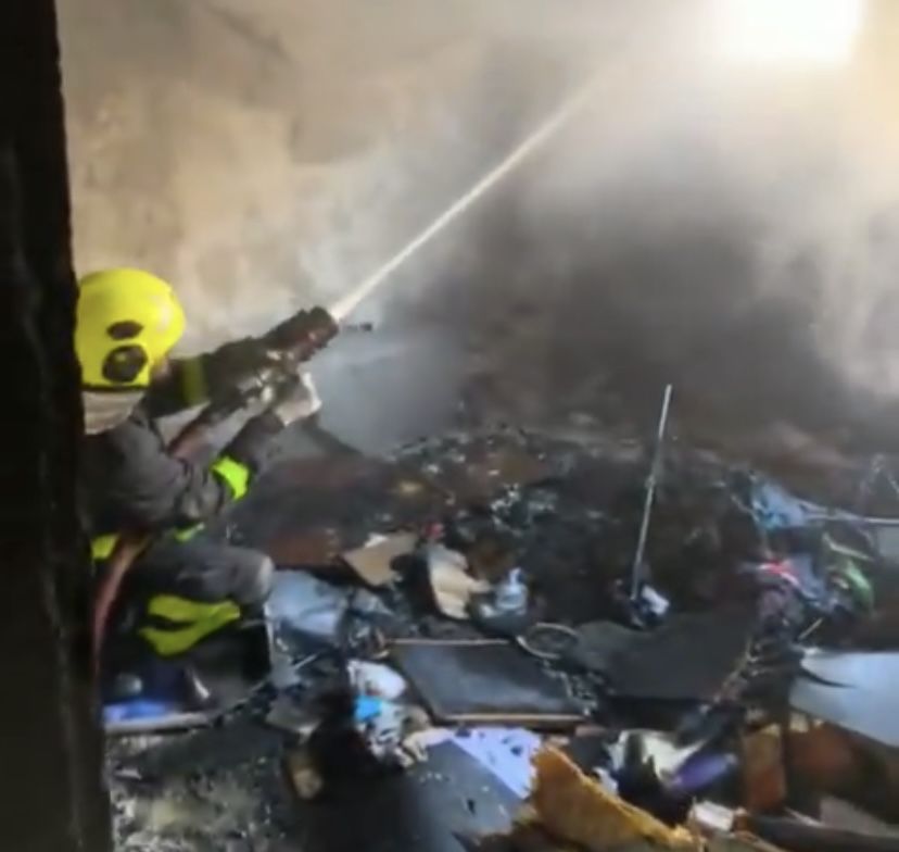 بالفيديو .. إخماد حريق في مطرح