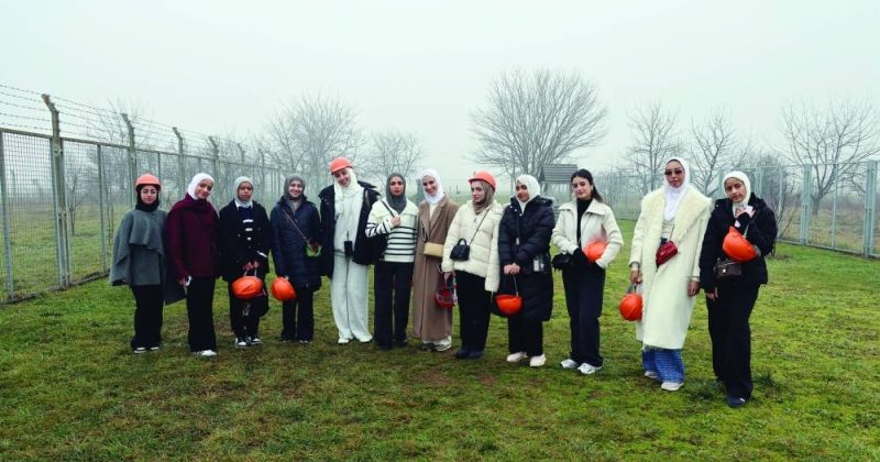 وفدا «كن من المتفوقين» يختتمان رحلتَي توغو وبنين والبوسنة
