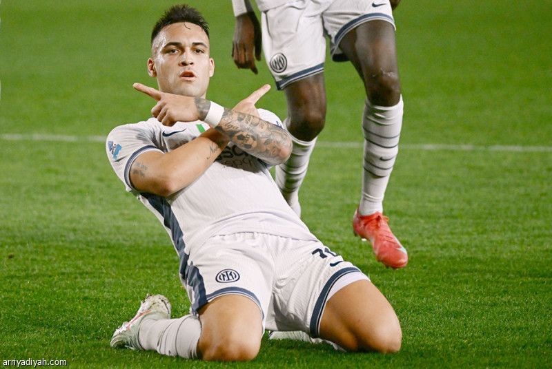 إنتر يسحق ليتشي برباعية