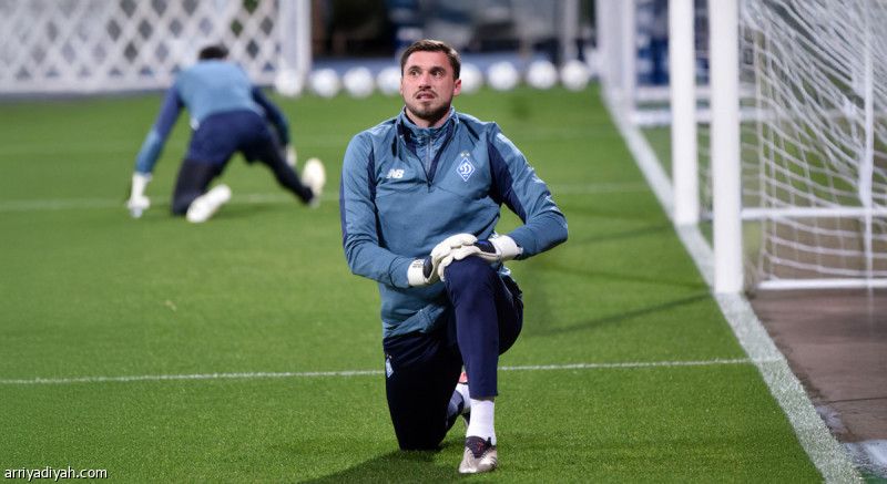 الشباب يتفق مع بوشتشان ولياندرينيو