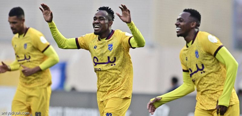 «يلو».. الحزم يضرب الباطن بثلاثية