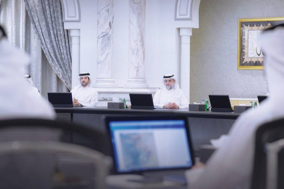«تنفيذي الشارقة» يعتمد مقترحات لتعزيز خدمات المسافرين وشركات الطيران