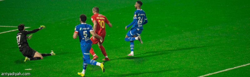 ثنائية أوباميانج تقتص من أوجاع بونو