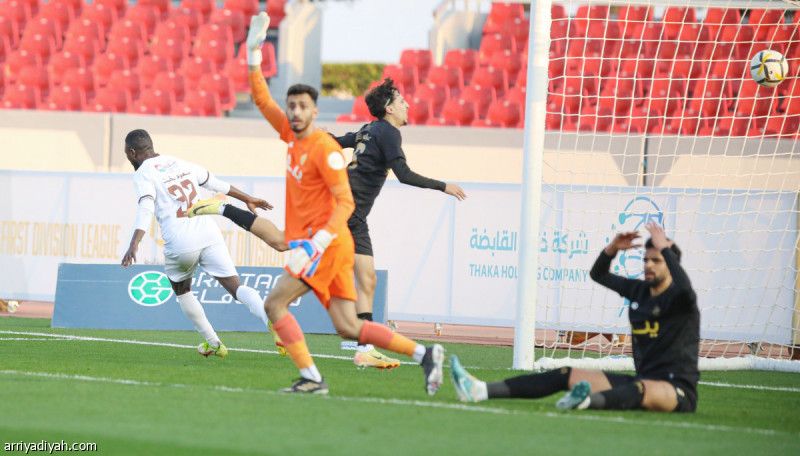 الجبلين يكسب أحد.. ويصعد إلى الرابع