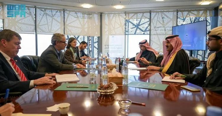 السفير السعودي يناقش مع سفراء الاتحاد الأوروبي دعم جهود السلام في اليمن