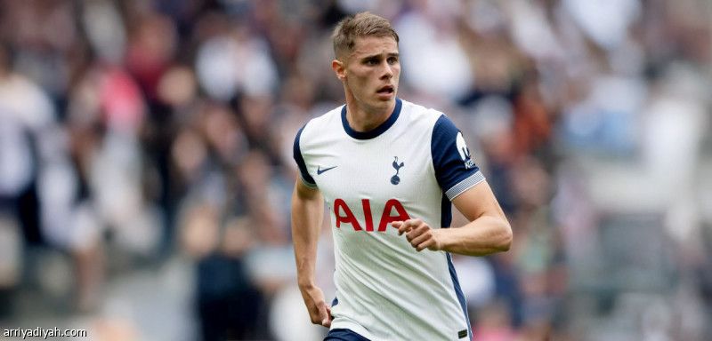 توتنام يجهز ميكي