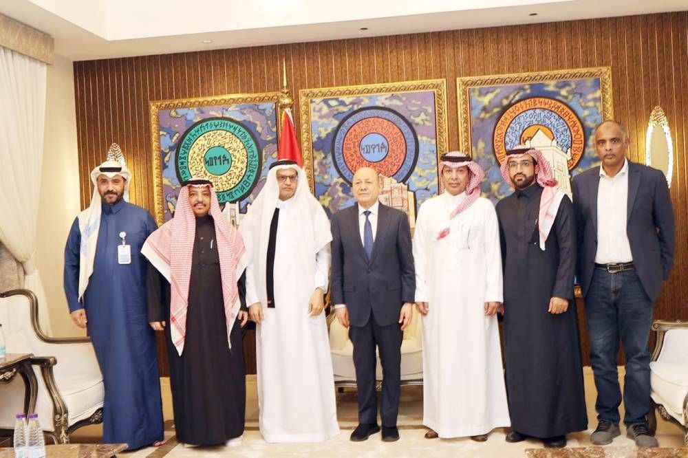 العليمي: تصنيف الحوثيين جماعة إرهابية ضرورة لردع انتهاكاتهم وحماية للأمن الإقليمي