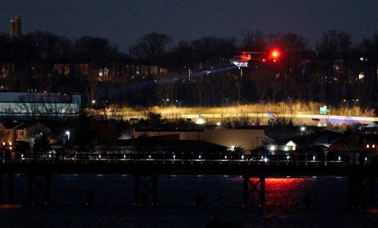 ترامب: حادث اصطدام طائرة بمروحية قرب واشنطن سئ جدا وكان يفترض تفاديه