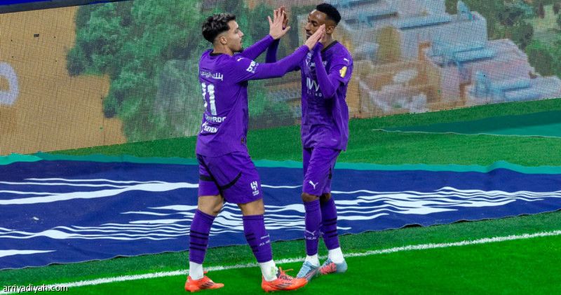 بالأربعات.. الهلال يعادل الاتحاد ويواصل هيمنته على الأخدود