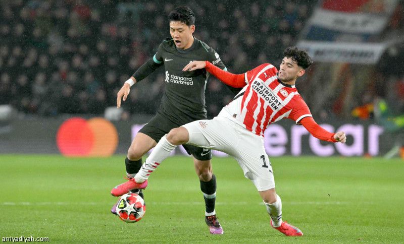 الإصابة تبعد بيبي.. وأيندهوفن يبحث عن بديل