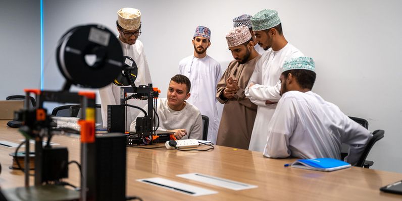 الأربعاء.. ندوةُ المؤسّسات الصّغيرة والمتوسّطة في العهد الزاهر “تمكين وسُموّ”