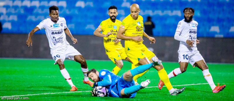 الخليج وضمك.. تعادل ثالث