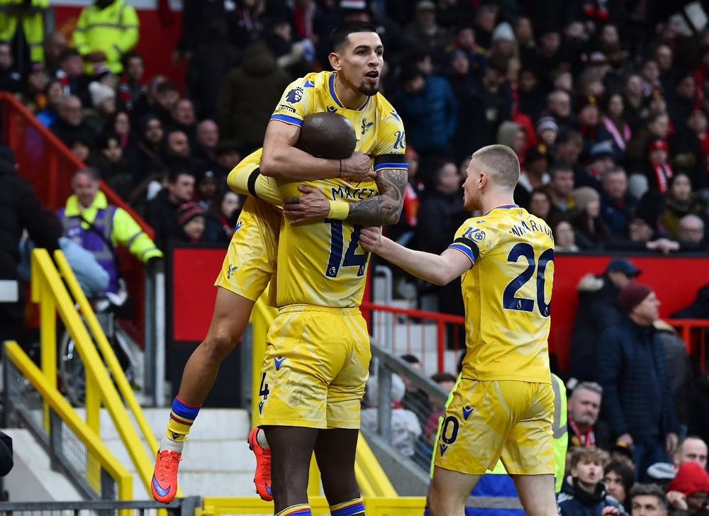 كريستال بالاس يفوز على مانشستر يونايتد في الدوري الإنجليزي