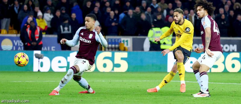 وولفرهامبتون يزيد متاعب فيلا