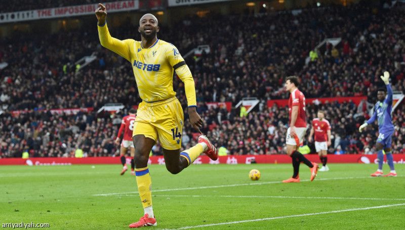 كريستال بالاس يلحق الخسارة الـ 11 بـ «الشياطين»