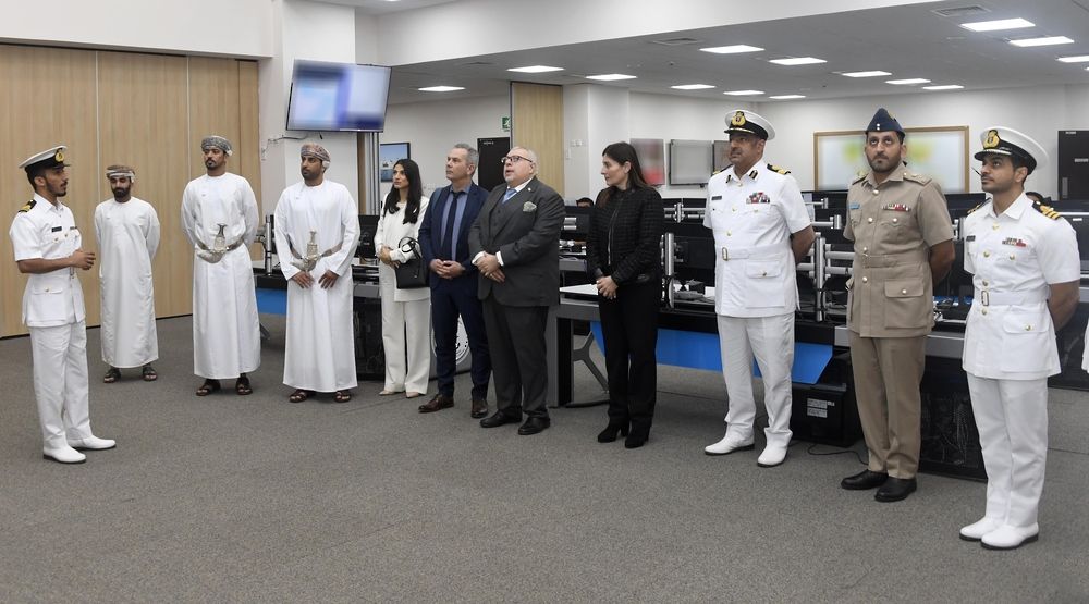 مسؤولة قبرصية تزور مركز الأمن البحري