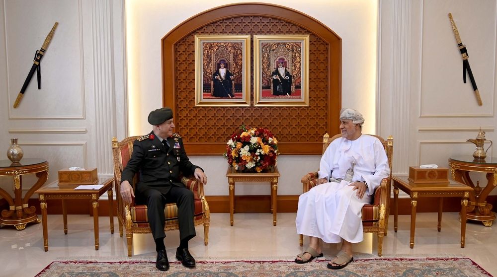 سمو السيد شهاب يستقبل مسؤولًا عسكريًّا تركيًّا