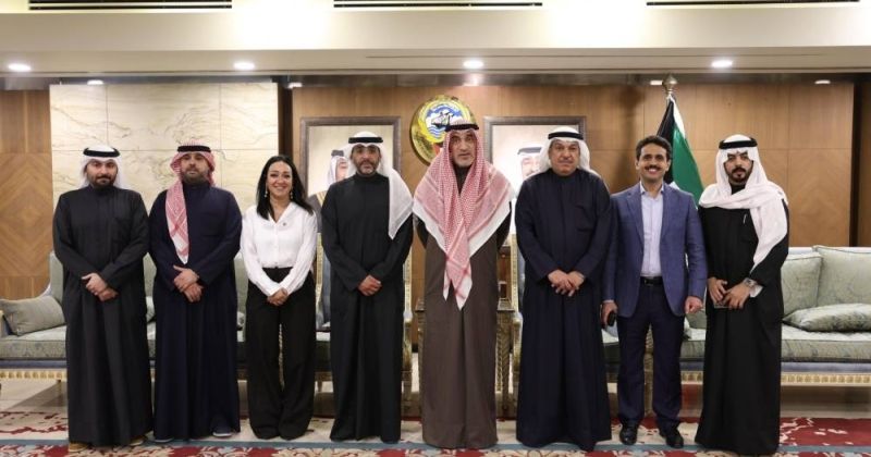 اليوسف يلتقي أعضاء سفارة الكويت والضباط الكويتيين الدارسين في مصر