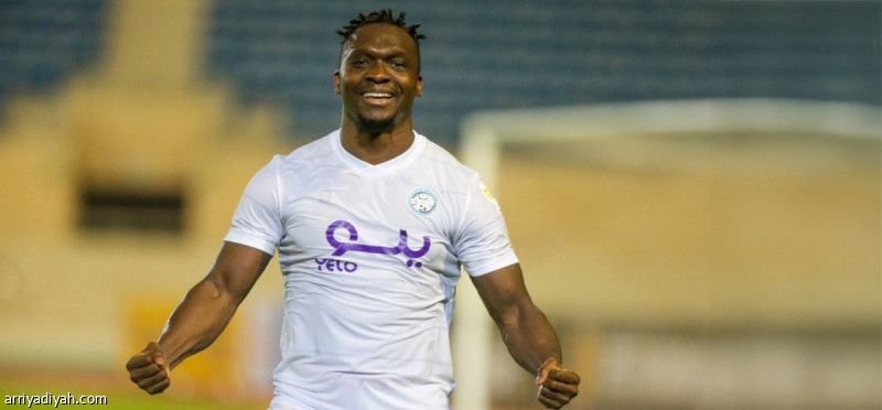 الأخدود يعيد باتو