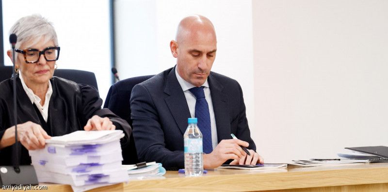 بعد القبلة القسرية.. انطلاق محاكمة روبياليس