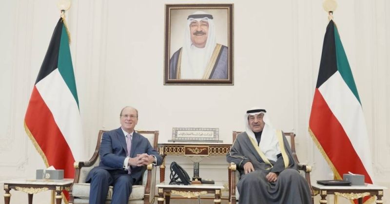 سمو ولي العهد يستقبل رئيس مجلس الإدارة والرئيس التنفيذي لشركة بلاك روك