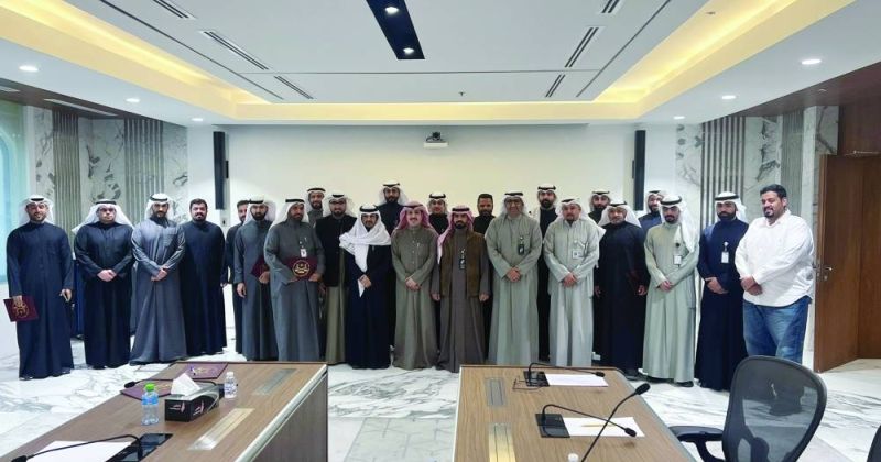 المطيري متوسطاً أعضاء الضبطية القضائية