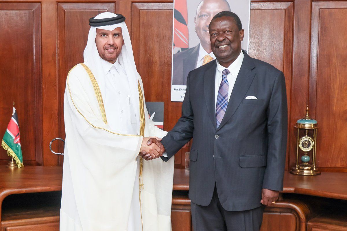 رئيس الوزراء الكيني يجتمع مع سفير دولة قطر