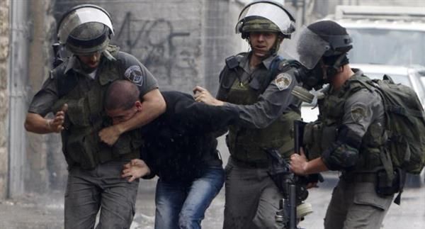الاحتلال الاسرائيلي يعتقل 30 فلسطينيا من الضفة الغربية