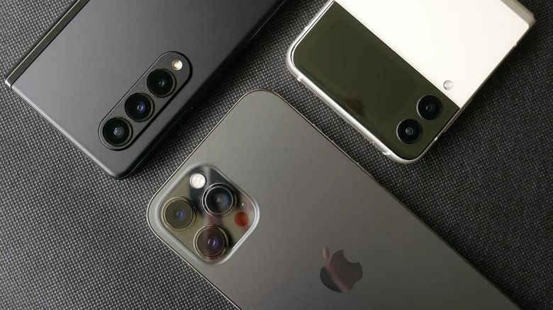 بالأرقام.. قائمة الهواتف الأنجح في 2024