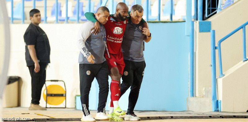 الاتفاق يفحص مفصل ديمبيلي