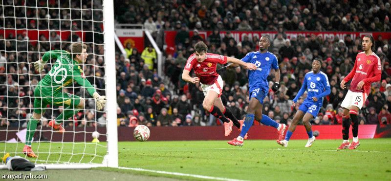 ماجواير يقود يونايتد إلى ربع النهائي