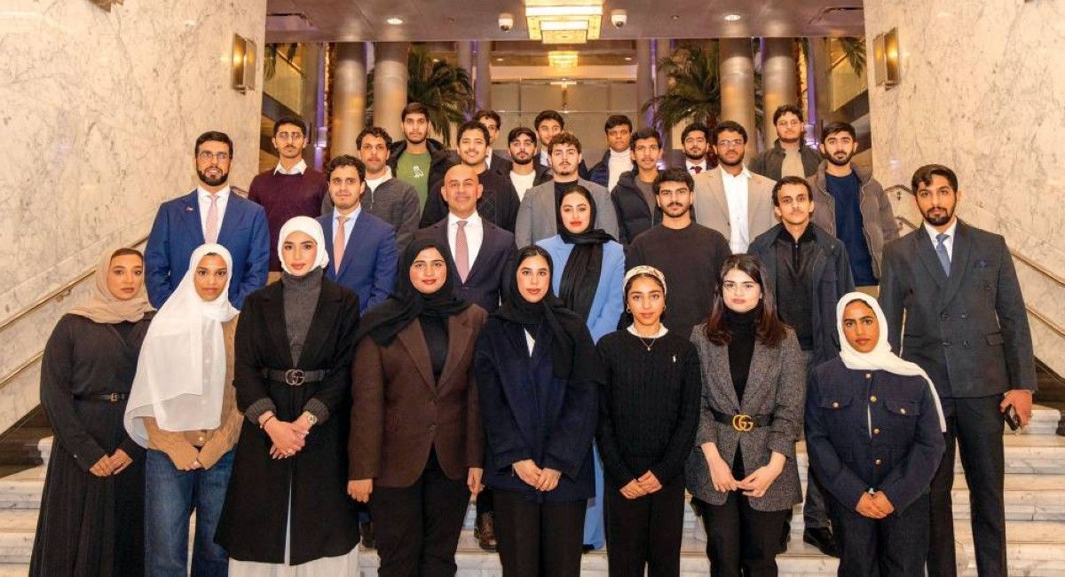 طلبة الإمارات في الولايات المتحدة يتعرفون على إنجازات الدولة في تبادل الخبرات