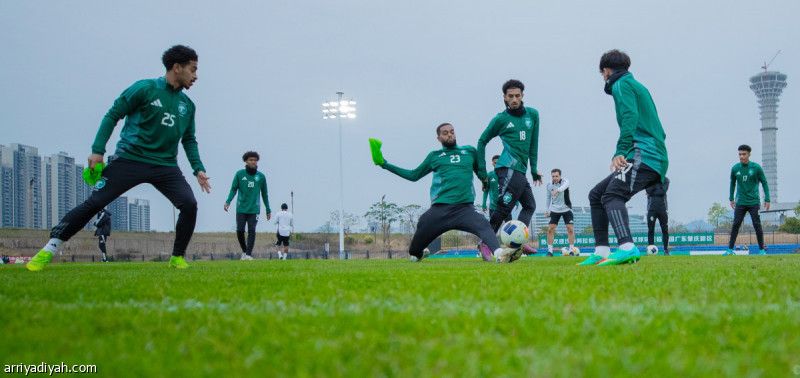 الأخضر الشاب يدخل مرحلة شينزين قبل آسيا